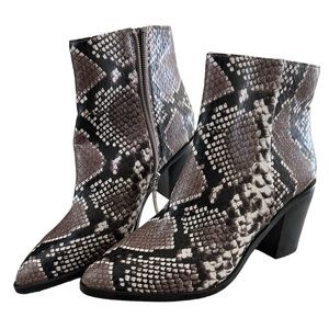 14th & UNION Braxten Snake Embossed Sz 6.5 New no Box